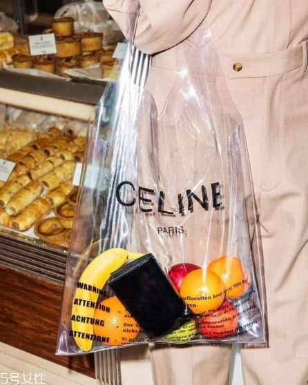celine塑料袋多少錢？被代購炒翻天塑料包