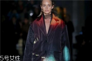 prada2018秋冬系列好看嗎_款式有哪些？