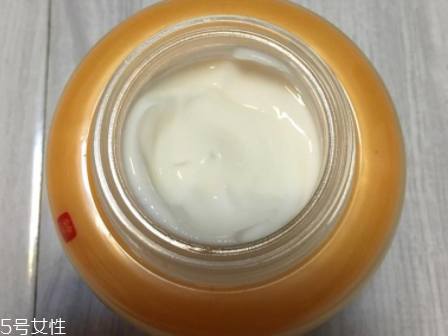 雪花秀修顏霜怎么用？輕柔按壓助吸收