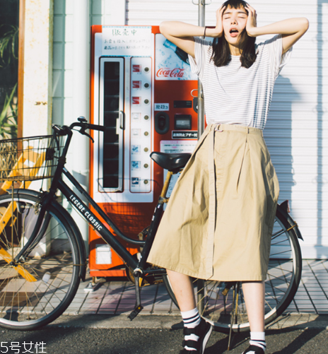 鹽系女生怎樣穿搭？清新無(wú)公害的鄰家女孩