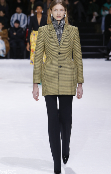 balenciaga巴黎世家2018秋冬系列好看嗎_有哪些款式？