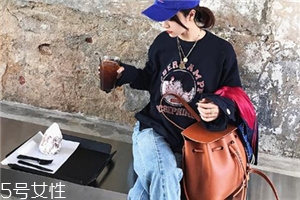 牛仔褲發(fā)霉了怎么洗掉？清洗霉斑小妙招