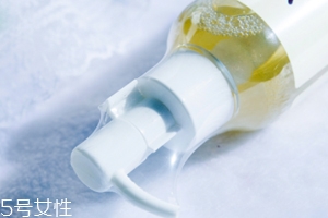 papa recipe春雨卸妝水怎么用？濕敷10秒即可