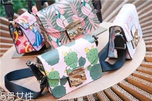 furla包包怎么打開？超百搭的心機(jī)包包