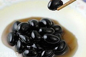 黑豆泡醋用什么醋最好？不要用白醋