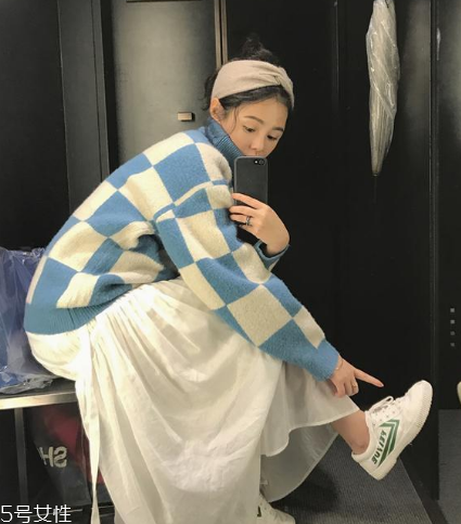 格子毛衣怎么搭配？盡顯減齡學(xué)院風(fēng)