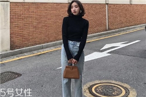 牛仔褲小腿太緊怎么辦？多穿穿就松了