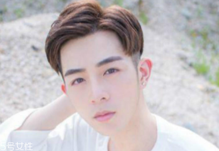 男士怎么樣設(shè)計(jì)發(fā)型好看？4款帥氣穩(wěn)重發(fā)型