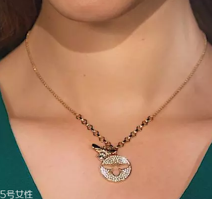 施華洛世奇小蜜蜂項(xiàng)鏈多少錢？
