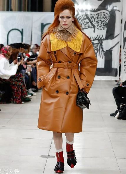 miumiu2018秋冬系列好看嗎_有哪些款式？