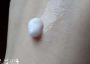 minon乳液適合油皮么？干皮和敏感肌最適合
