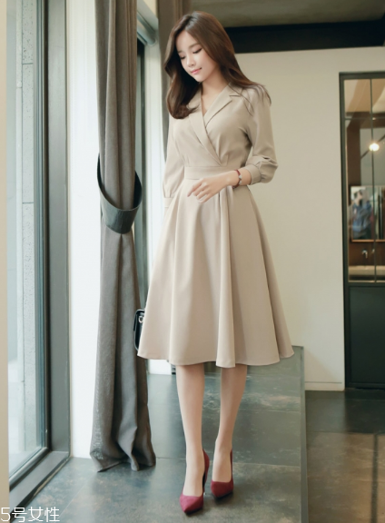 上班穿什么衣服好看？輕松成為職場麗人