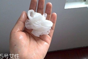 敷完的面膜有什么妙用？做手指膜預防倒刺