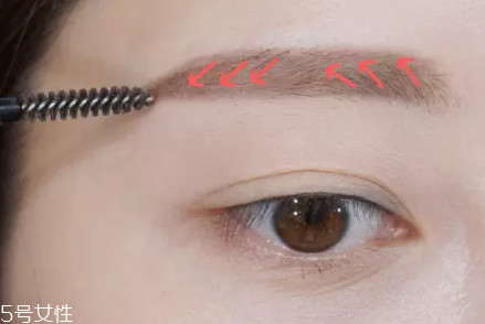眉毛短怎么變長(zhǎng)？畫眉大法拯救短眉星人