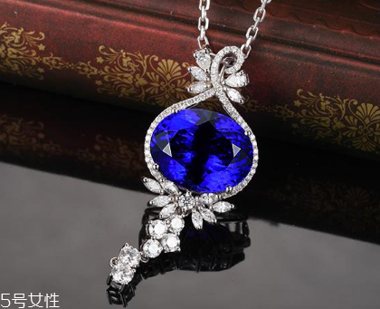 坦桑石和藍(lán)寶石有什么區(qū)別？寶石大對比