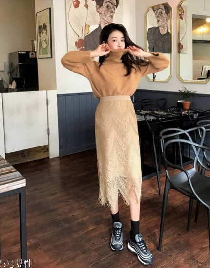 蕾絲長裙配什么鞋子？為你加足時(shí)髦指數(shù)