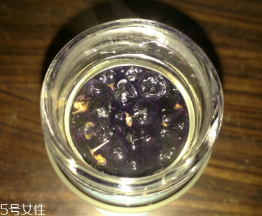 黑枸杞還還是紅枸杞好？各有千秋