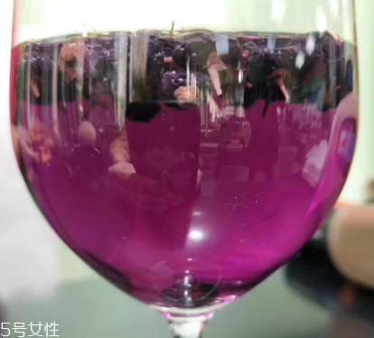 黑枸杞為什么是藍色？花青素的原因