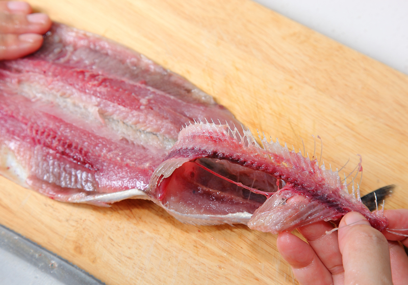 秋刀魚怎么殺？秋刀魚如何清洗