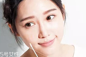 夏天化妝怎么樣不脫妝？8個小技巧讓你做清爽女神