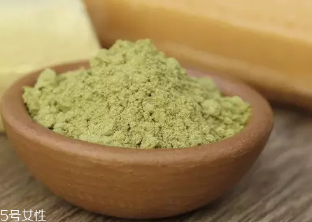 粘土面膜有幾種？高嶺土是最常見(jiàn)的清潔面膜成分