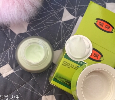 馥佩和馥珮哪個(gè)是假的？并非真假李逵