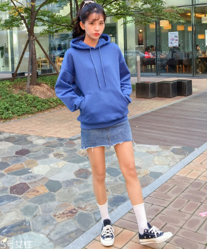 牛仔短裙搭配什么鞋？瞬間變身萌萌少女