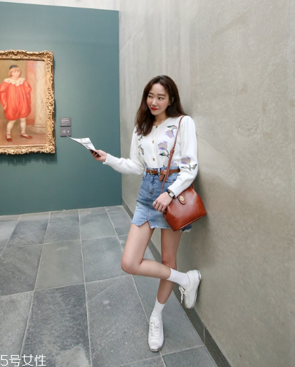 牛仔短裙搭配什么鞋？瞬間變身萌萌少女