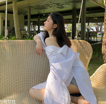 襯衫前面怎么塞進(jìn)褲子？教你襯衫塞一半的穿法