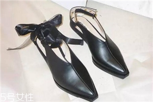 reike nen鞋子多少錢(qián)？畫(huà)報(bào)般的潮流經(jīng)典