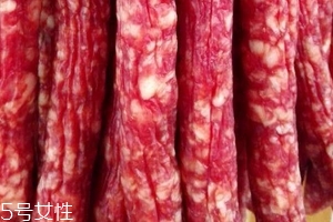 廣式臘腸如何保存？放冰箱保存時(shí)間更長(zhǎng)
