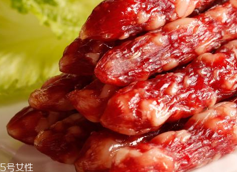 廣式臘腸如何保存？放冰箱保存時(shí)間更長(zhǎng)
