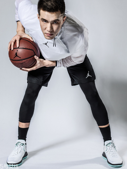 air jordan 32 low郭艾倫球員專(zhuān)屬版多少錢(qián)？