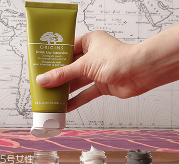 為什么油皮會(huì)變成干皮？三個(gè)油皮護(hù)膚誤區(qū)