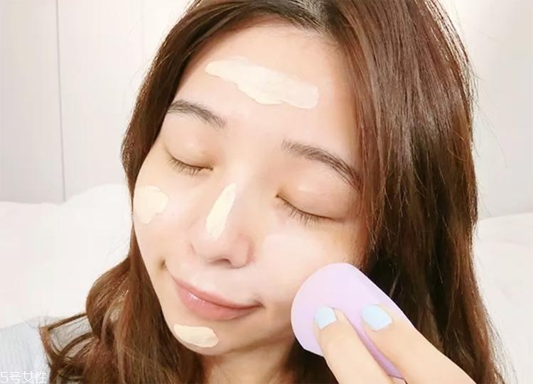 敏感痘痘肌用什么散粉？油痘皮膚化妝品推薦