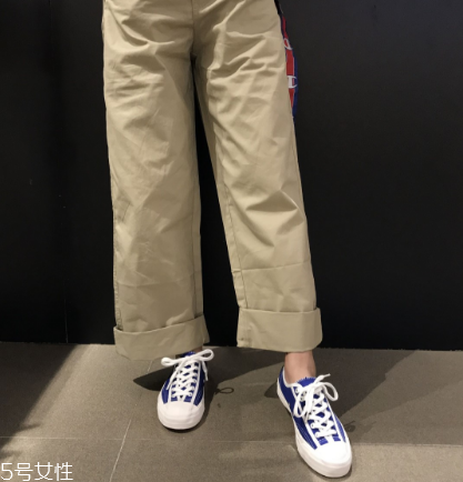 帆布鞋和板鞋有什么區(qū)別？帆布鞋板鞋大對(duì)比