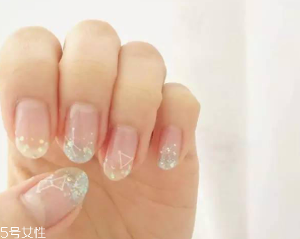 可撕指甲油哪個(gè)牌子好？女神都愛的六款健康指甲油