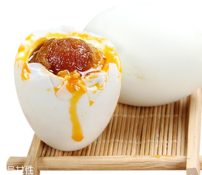 咸鴨蛋是生的還是熟的？肯定是生的
