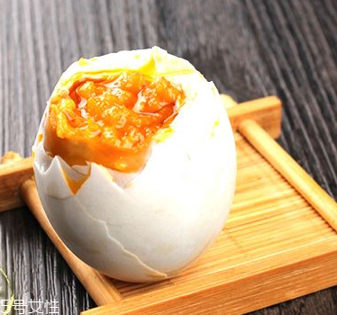 咸鴨蛋是腌制食品嗎？做法是腌制