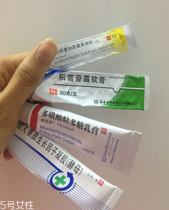 痘印顏色加深是怎么回事？補(bǔ)水還不夠