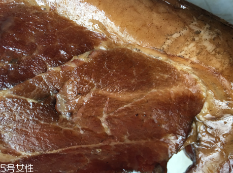 煙熏臘肉會(huì)致癌嗎？別大量吃就行