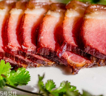 煙熏臘肉怎么炒好吃？做法多多任你選