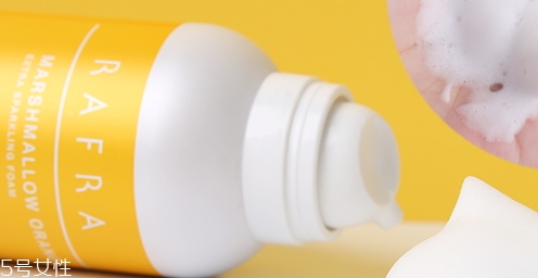 潔面泡沫怎么用？肌膚上停留幾秒效果最佳