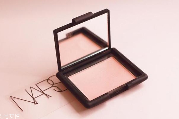 nars sex appeal腮紅干嗎？略飛粉不過可以接受