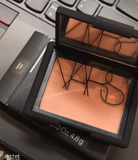 nars sex appeal腮紅干嗎？略飛粉不過可以接受