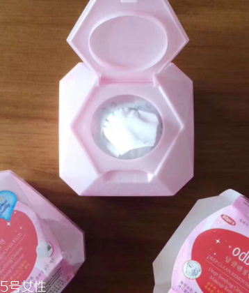 用完卸妝巾還用洗臉么？不洗凈會刺激皮膚