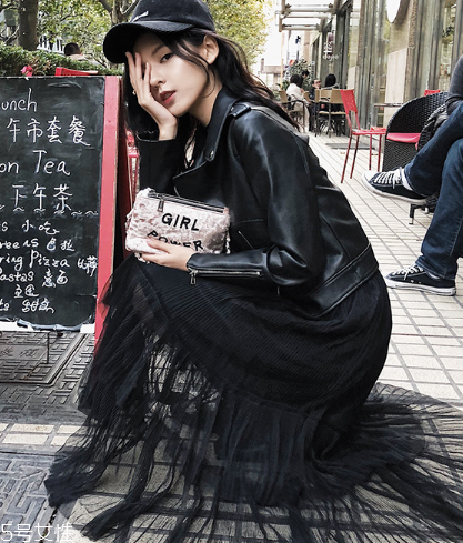 皮衣沾上發(fā)泡劑怎么辦？清除方法要注意