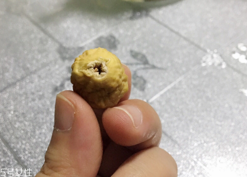 無花果干會(huì)有硫磺嗎？無良商家會(huì)這樣做
