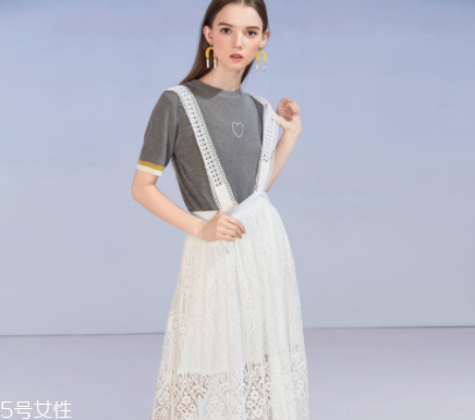 夏天穿衣怎么顯高顯瘦？?jī)商籽b備美美出門撩漢
