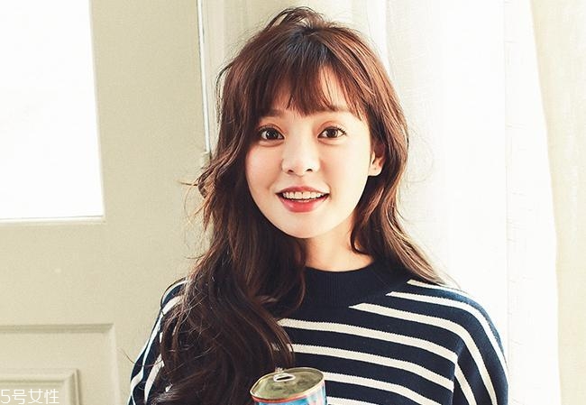 圓臉方臉適合什么扎發(fā)？2018流行少女扎發(fā)